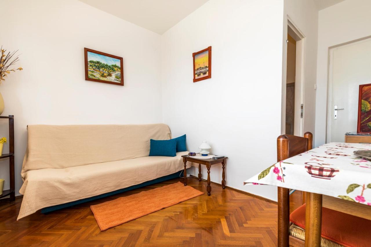 Apartment Muzic Mali Losinj Luaran gambar