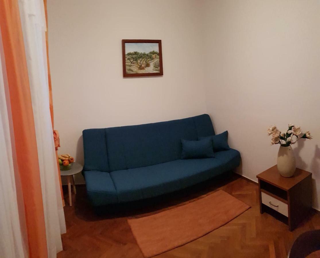 Apartment Muzic Mali Losinj Luaran gambar